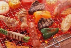 爆料烧烤老板是谁呀视频,火爆网络“爆料烧烤老板”身份之谜